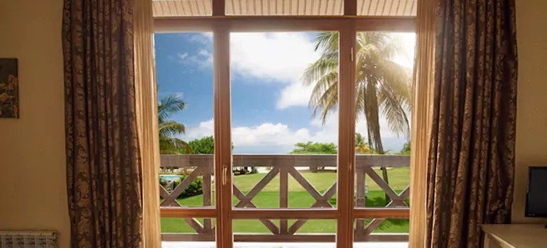 Residential Garden Window Enclosure Repair in Lutz, FL