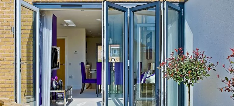 Commercial Door Glass Repair in Lutz, FL